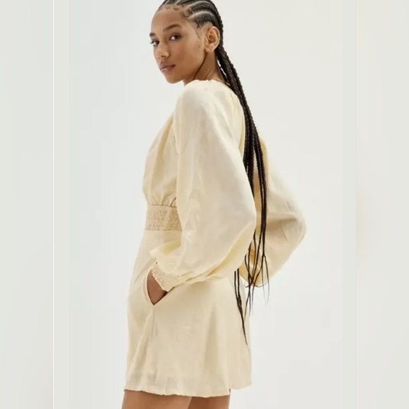 Urban Outfitters Rebecca Long‎ Sleeve Mini Dress - Picture 4 of 11